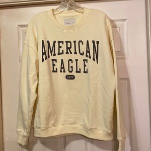 AE YELLOW SWEATSHIRT SIZE M